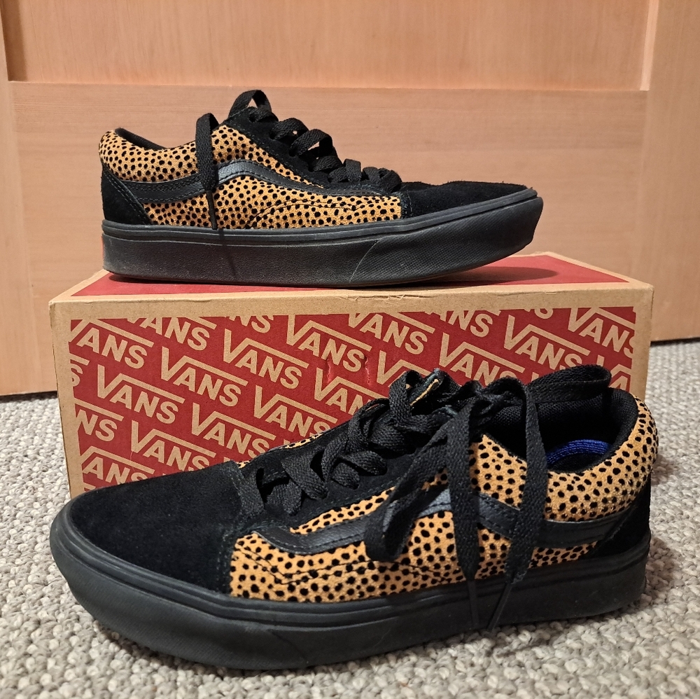 Vans Women's Black and Tan Sneakers